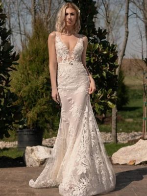 Narcissus Wedding Dress by Naama Navipur
