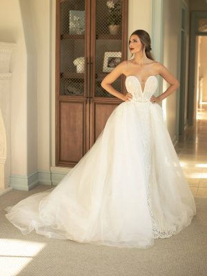 New Victoria Wedding Dress by Naama Navipur