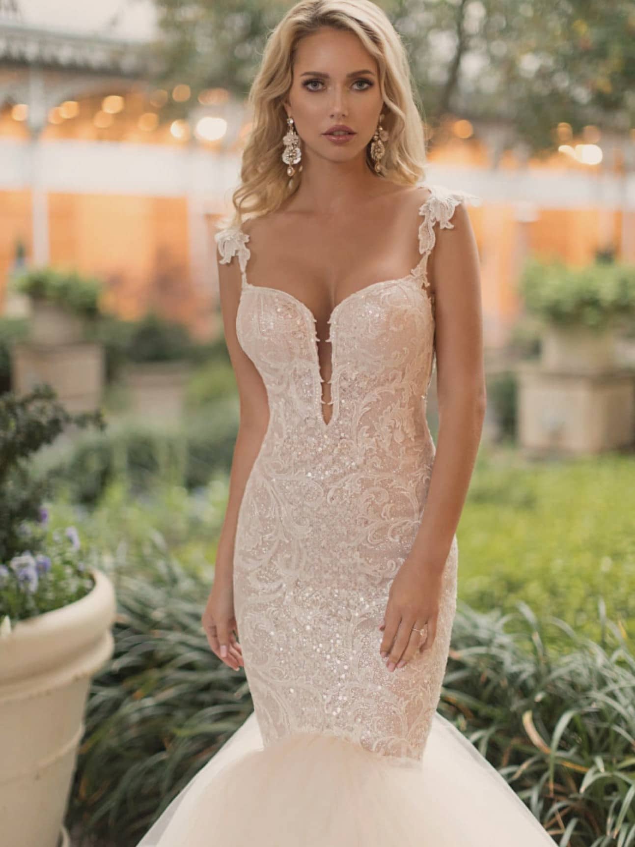 VAGUE Wedding Dress by Naama Navipur