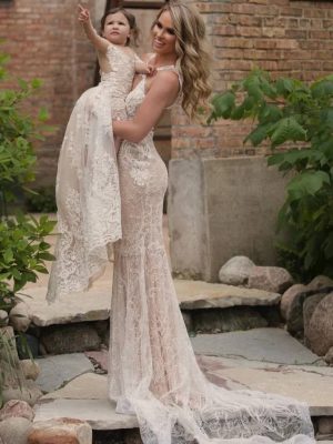Stylish Wedding Dress by Naama Navipur