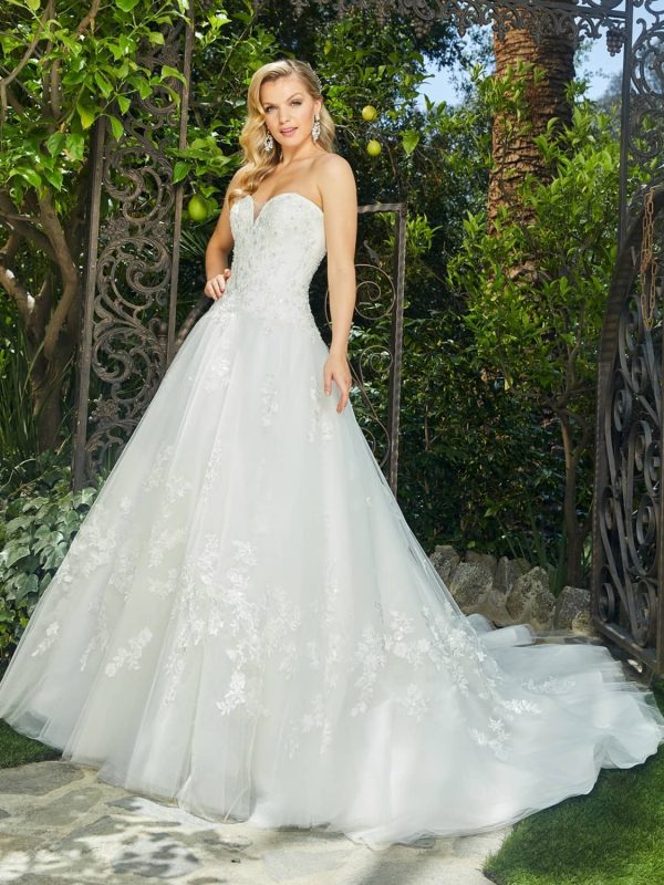 Casablanca Bethany Ball Gown Wedding Dress