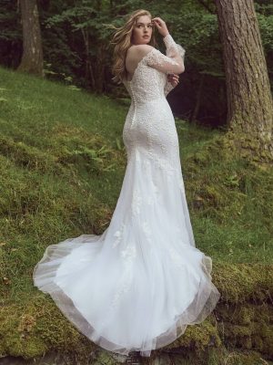 Rebecca Ingram Patricia Sheath Classic wedding dresses with long trains