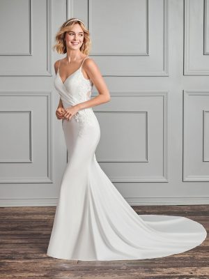 Fit and Flare wedding dress 04