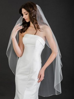 V7602 Classic Bridal Veil 01