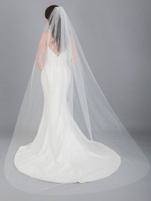 V7647C Cathedral Bridal Veil 01
