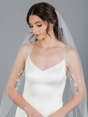 V7689 Beaded Bridal Veil 01
